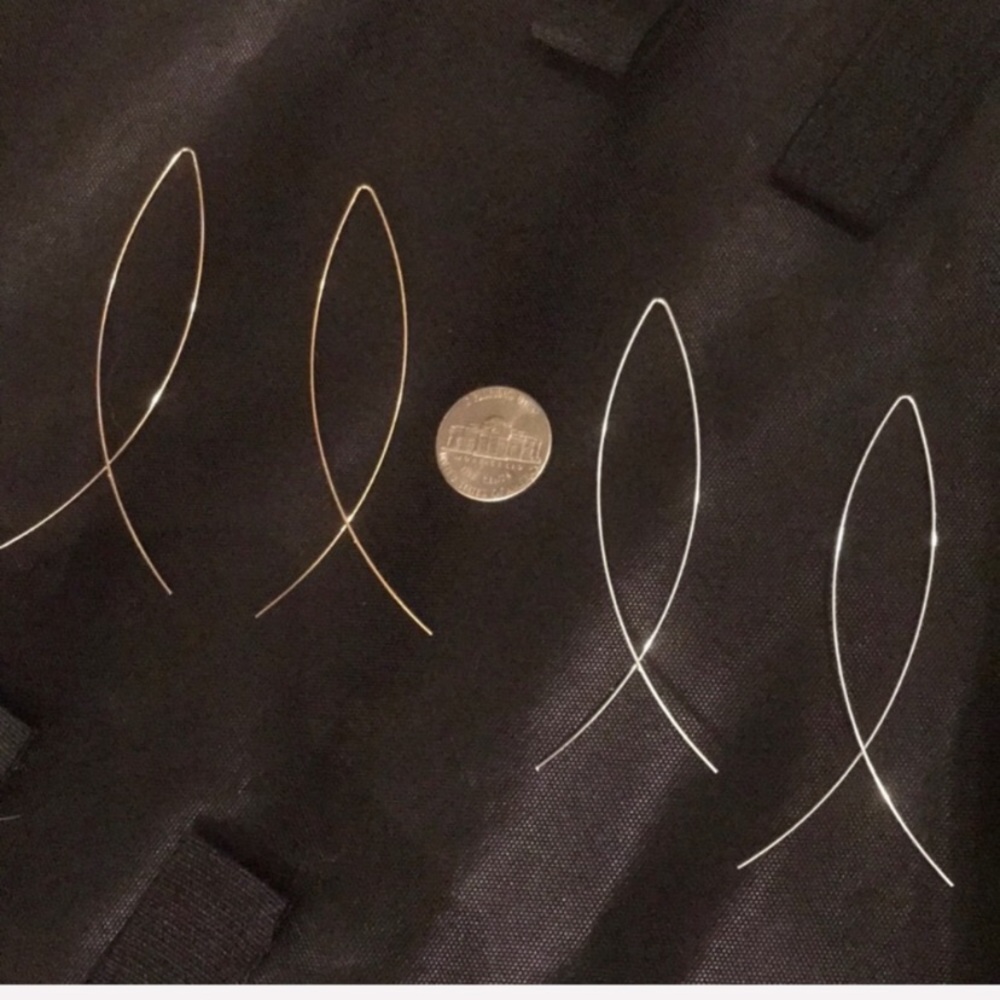 Gold geometric drop hoop earrings neon - Picture 3 of 5